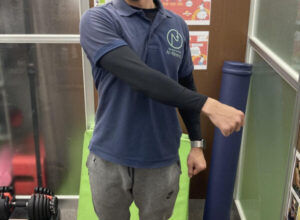 肩関節　内転　トレーニング