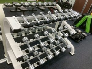 台東区浅草・上野｜女性専用セミパーソナル＆完全個室パーソナルジムN-fitnessのセミパーソナル用ダンベル
